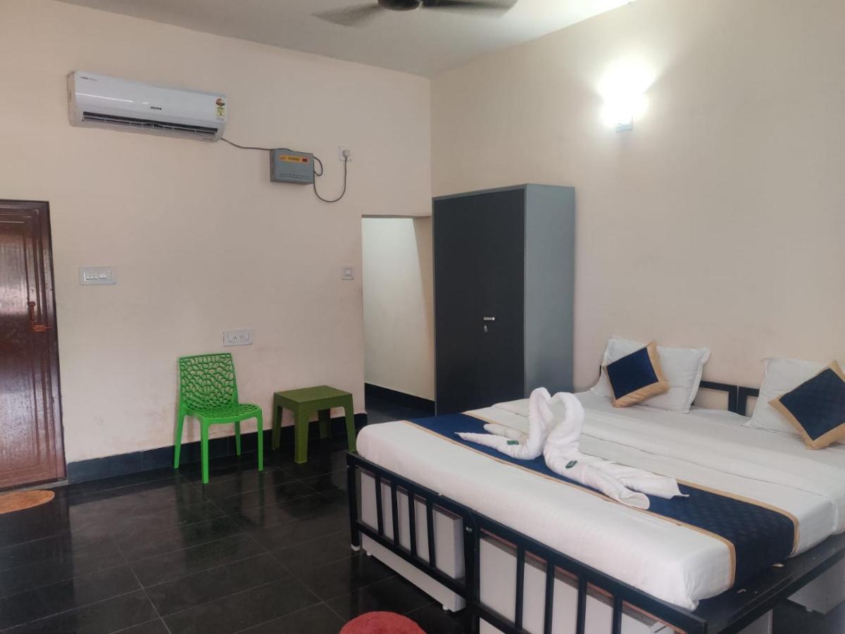 Heritage Bagala Dharmasala Hotel Puri Kültér fotó